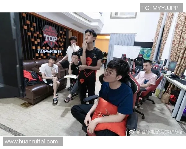 杭州足球队在洲际杯积分榜中以70分稳居第一名展现强劲实力 杭州足球队在洲际杯积分榜中以70分稳居第一名展现强劲实力