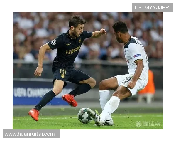 李易峰足球明星之路揭秘从偶像到绿茵场上的闪耀新星 李易峰足球明星之路揭秘从偶像到绿茵场上的闪耀新星