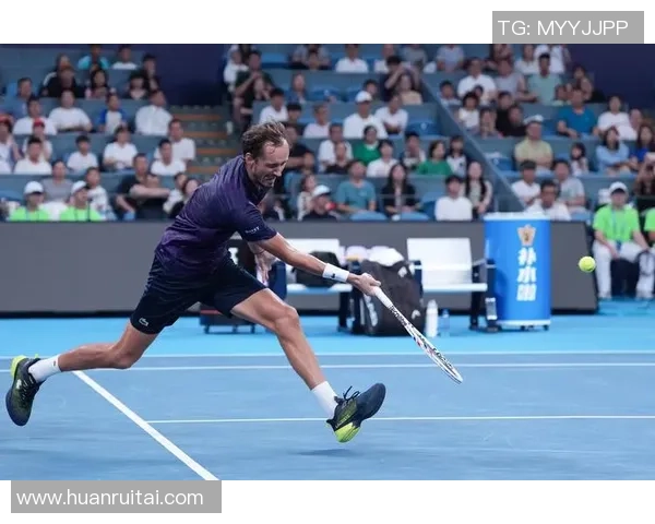 杭州网球队在世界杯中的战术意识与团队协作表现分析