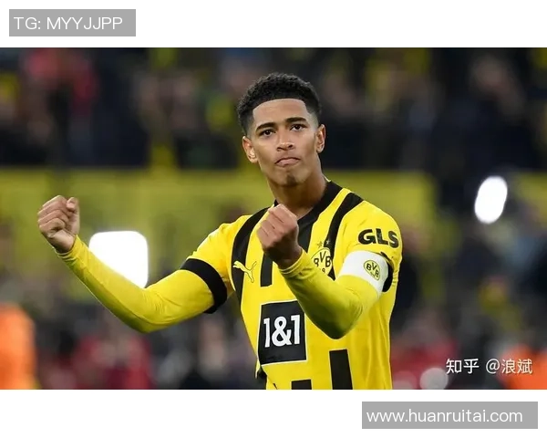 卡塔尔足球明星颜值大揭秘球场上的帅气与魅力并存 卡塔尔足球明星颜值大揭秘球场上的帅气与魅力并存